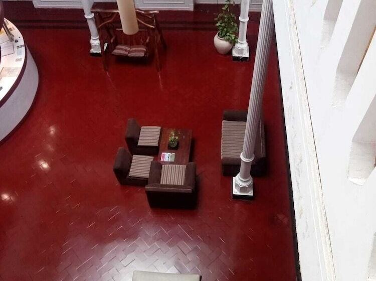 اتاق سوپریور سه تخته, Plaza