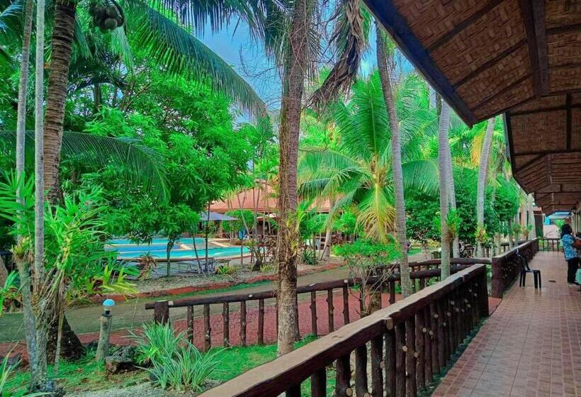 Трехместный Номер Стандарт Вид на Сад, Coco Grove Nature Resort