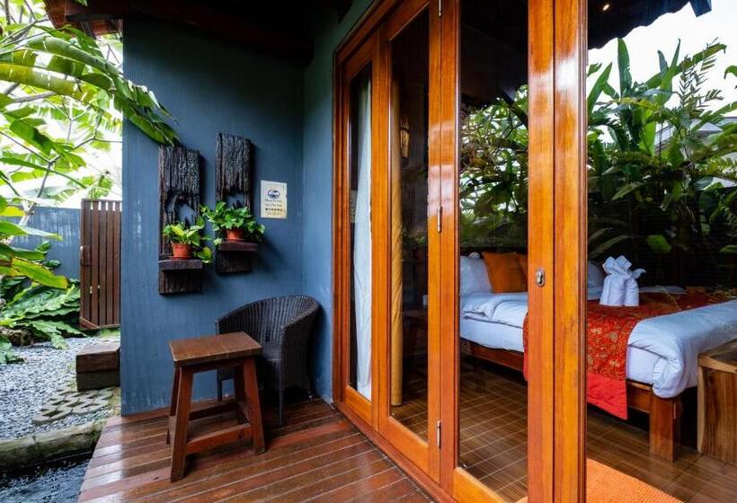 Трехместный Номер Deluxe Вид на Сад, Ipoh Bali