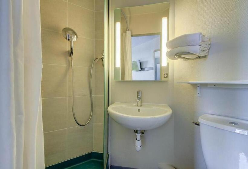 Четырехместный Номер Стандарт, B&b Hotel Beaune Nord