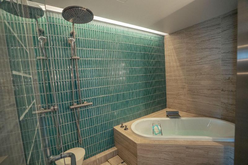 패밀리 룸, Edgecliff Lodge Motel