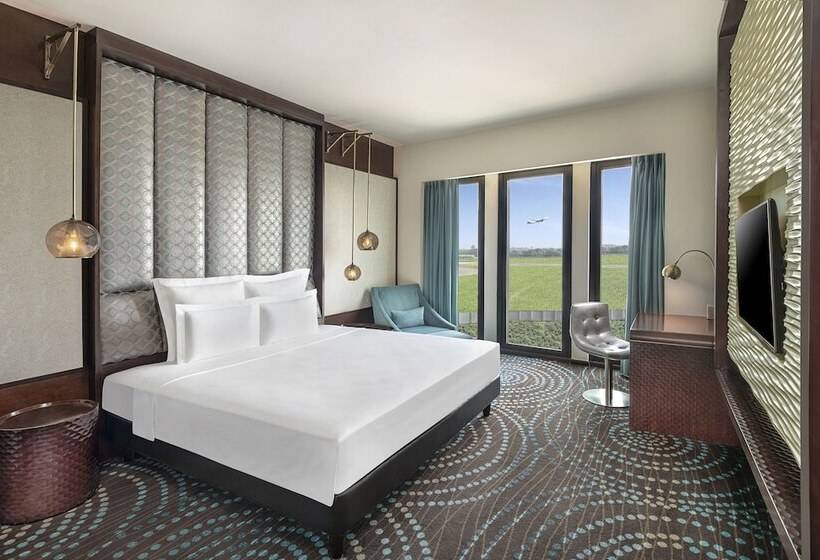 Номер Deluxe, Pullman New Delhi Aerocity An Accor Hotels Brand
