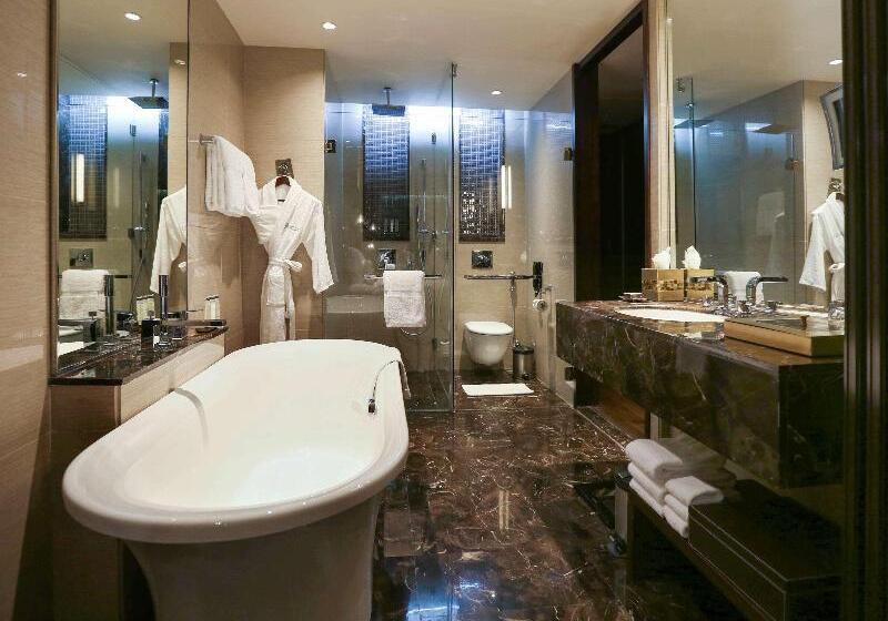Номер Deluxe, Pullman New Delhi Aerocity An Accor Hotels Brand