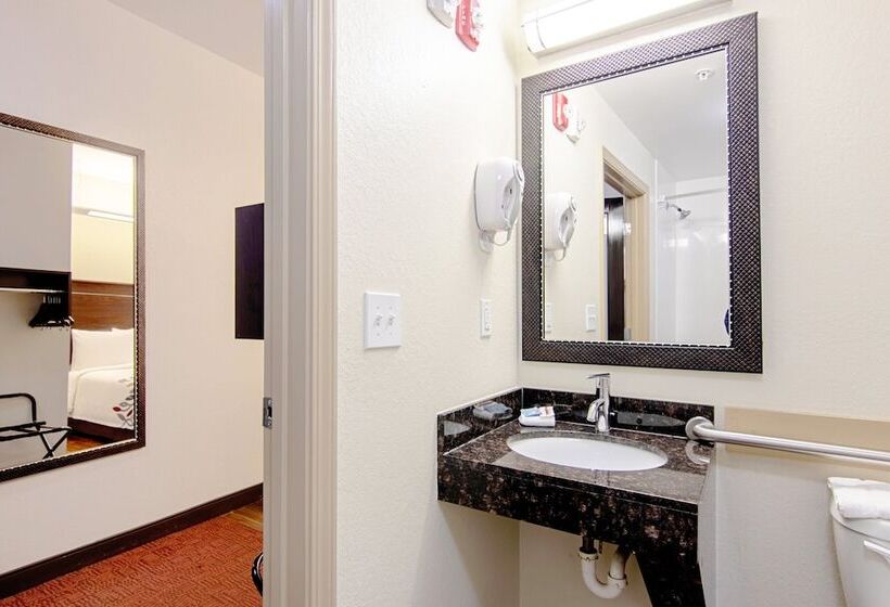 Номер Deluxe Адаптированный для Инвалидов, Red Roof Inn Locust Grove