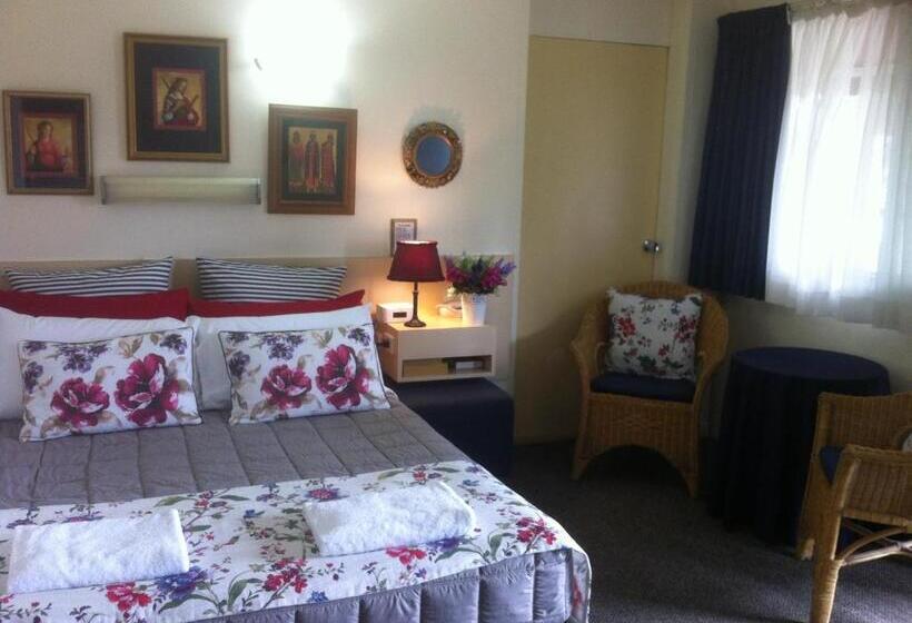 패밀리 룸, Airport Riverview Motel