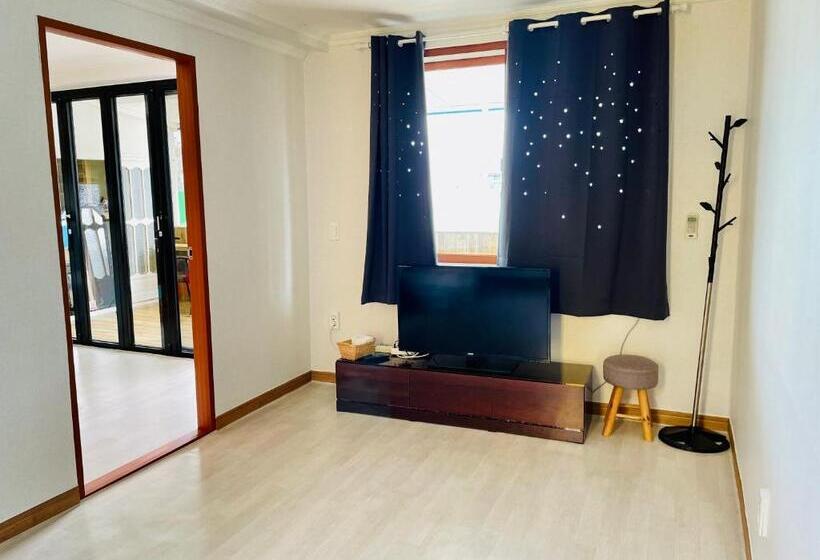 Семейный Номер Superior, Backpackers In Yeosu