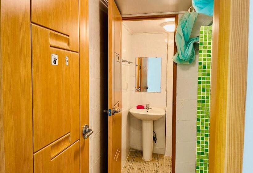 Семейный Номер Deluxe, Backpackers In Yeosu