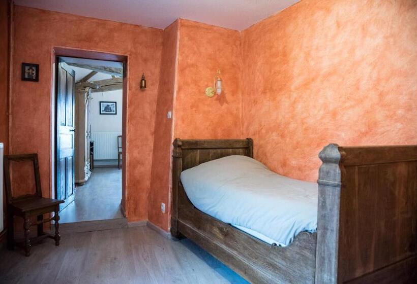 Семейный Номер, La Ferme Des 3 Suissesses