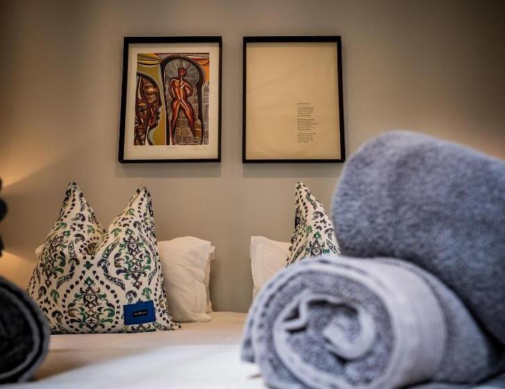 Семейный Номер, Saronsberg Vineyard Cottages