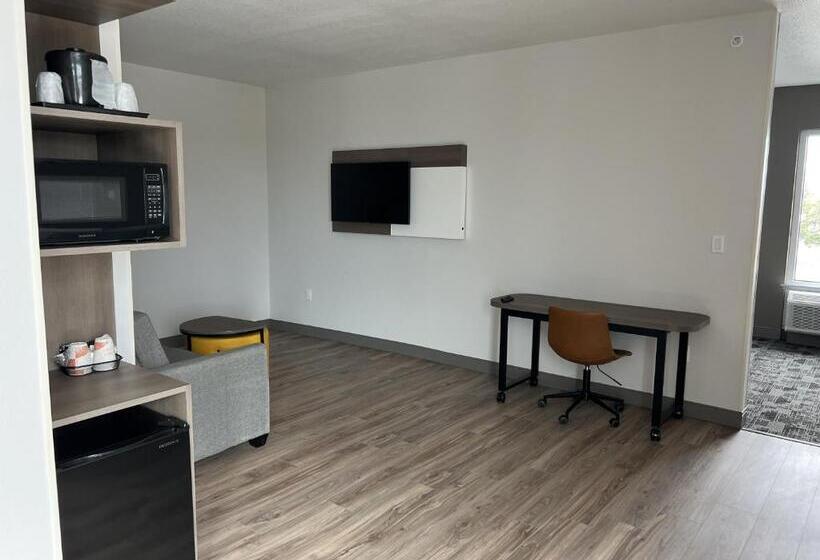 Люкс Адаптированный для Инвалидов, Comfort Inn & Suites New Port Richey Downtown District