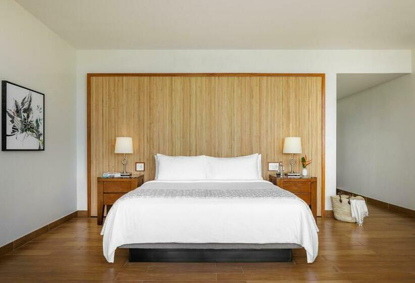اتاق لوکس با چشم‌انداز دریا, Aurora Anguilla Resort & Golf Club