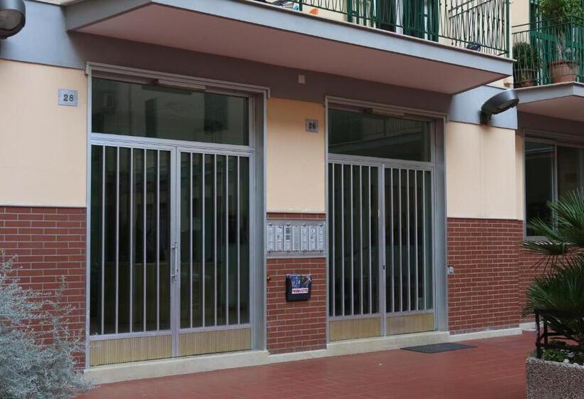 اتاق راحتی سه تخته, Costa Apartment Naples