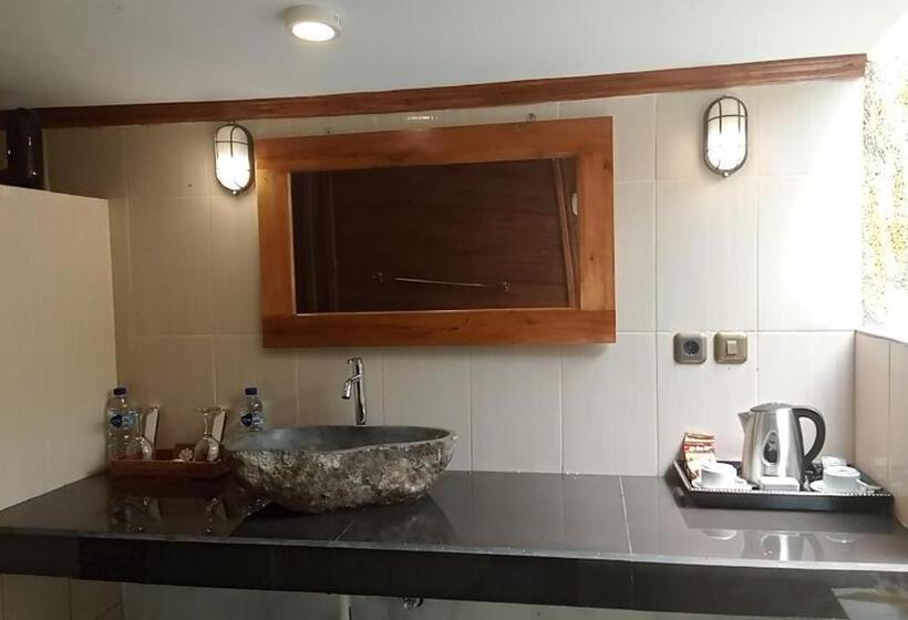 キングサイズベッドのデラックススイート, Cersen Resort Lombok