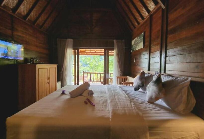 キングサイズベッドのデラックススイート, Cersen Resort Lombok