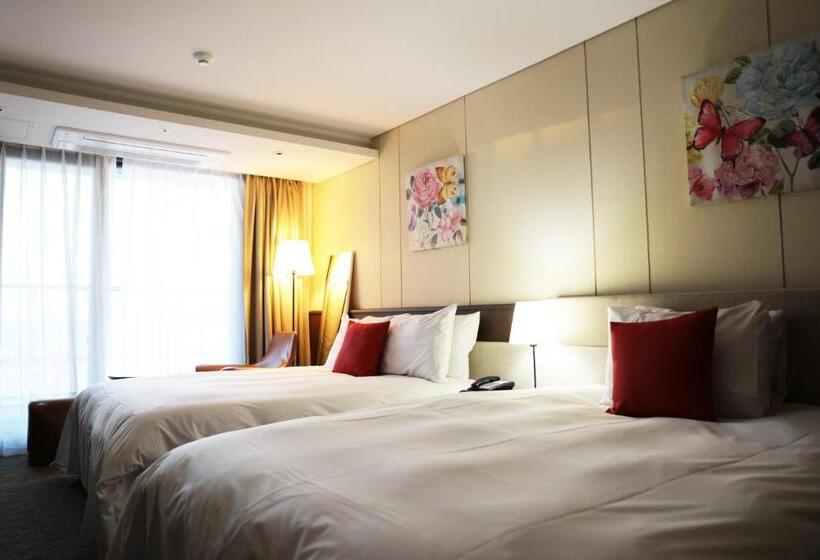 اتاق استاندارد با تخت دوبل, Ramada By Wyndham Jeju Hamdeok