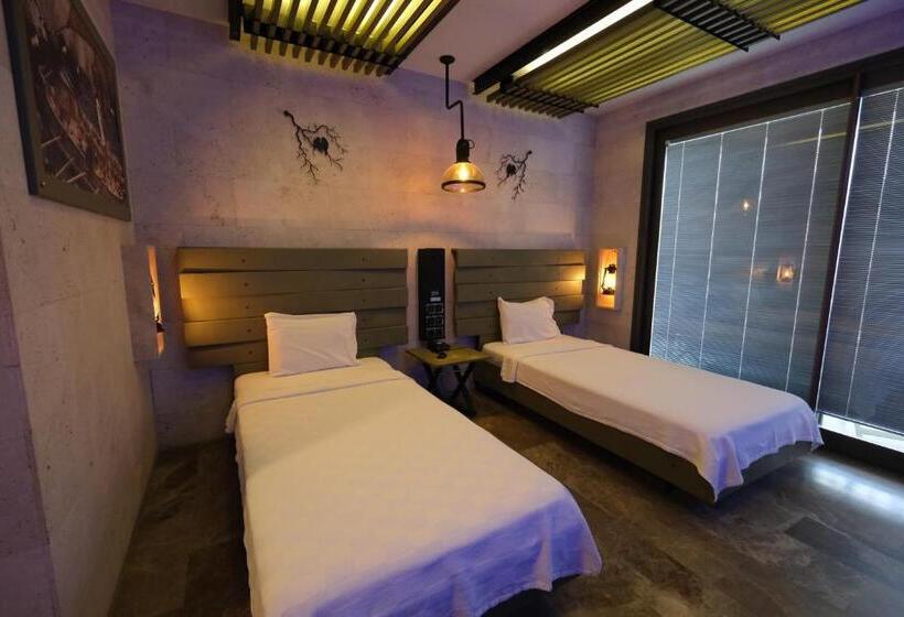 プールビュースタンダードルーム, Kosa Otel çeşme