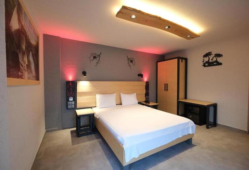 バルコニー付きデラックスルーム, Kosa Otel çeşme