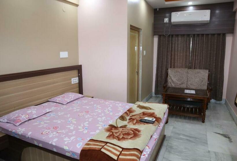 Номер Стандарт, Staymaker Hotel Suraj   Only Indian Citizens Allowed