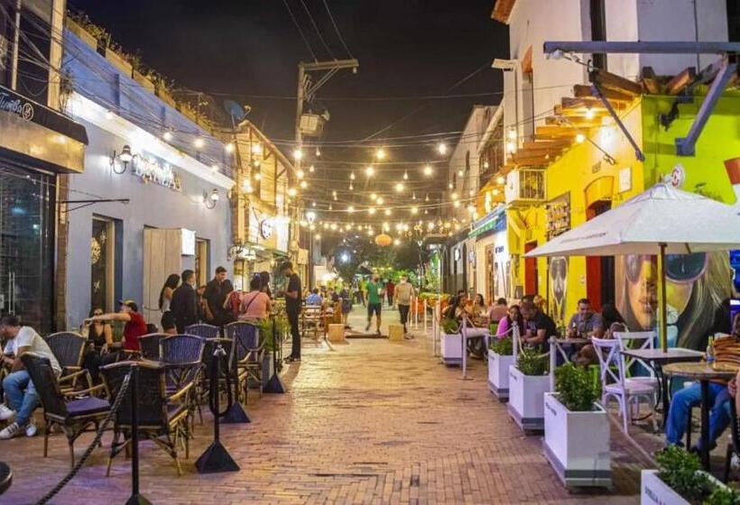 اتاق استاندارد با سرویس بهداشتی مشترک, Aurelia Compartida Hospedaje