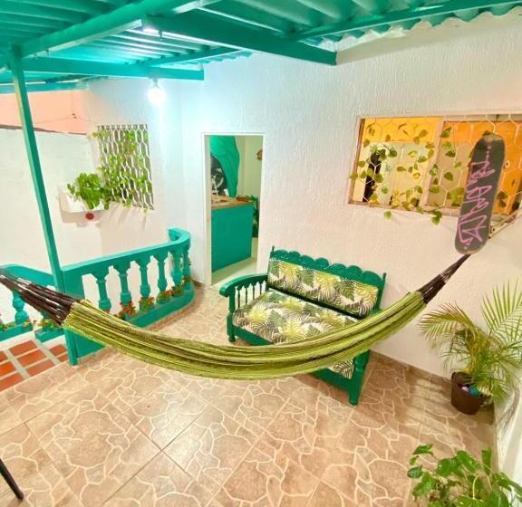 اتاق استاندارد با سرویس بهداشتی مشترک, Aurelia Compartida Hospedaje