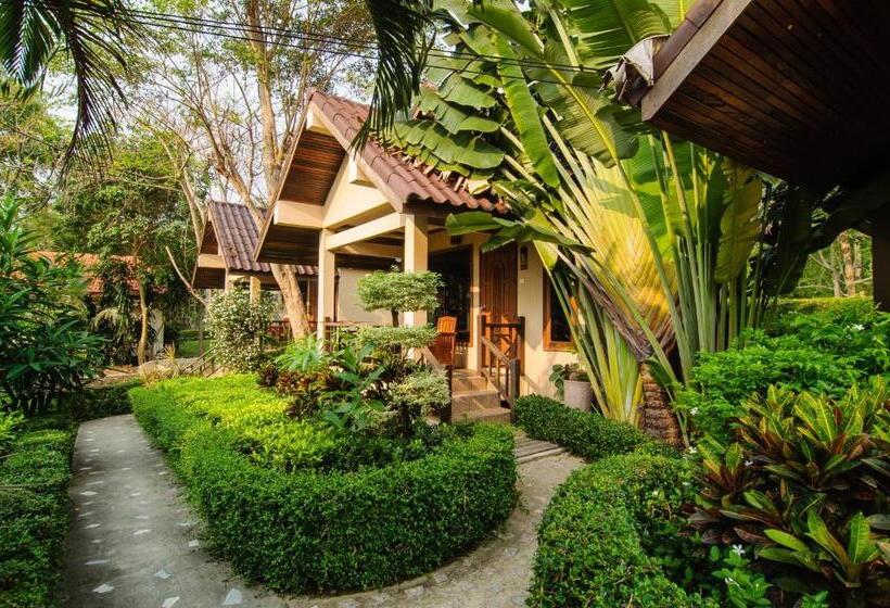 Номер Superior Вид на Сад, Ao Cho Grandview Hideaway Resort