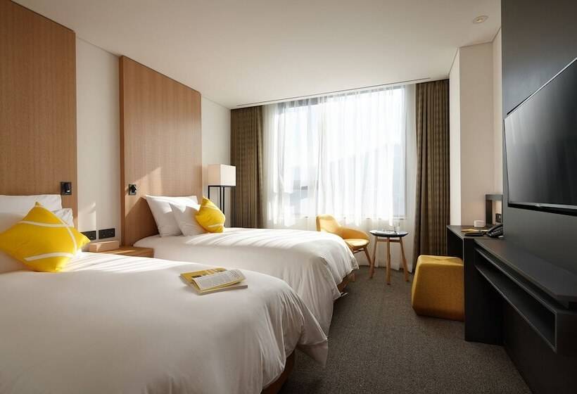 Quarto Superior, L7 Myeongdong By Lotte