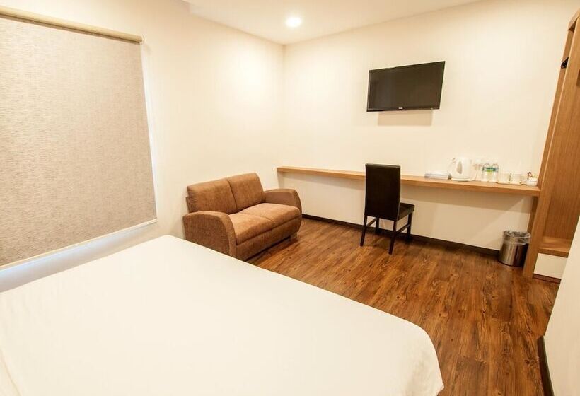 Quarto Estandar, Nagoya Inn