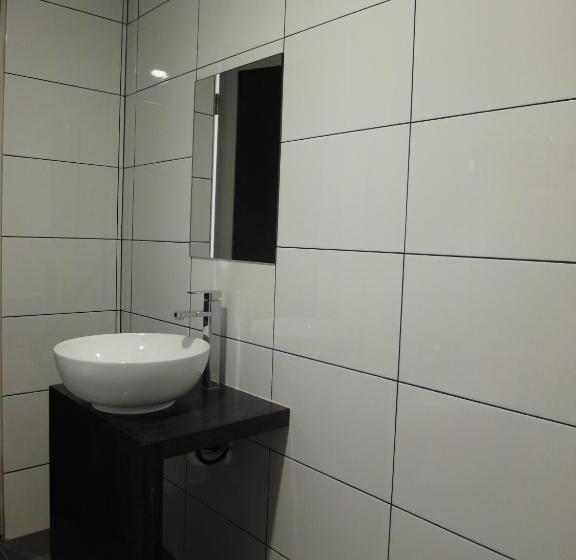Quarto Estandar Cama King, Nagoya Inn