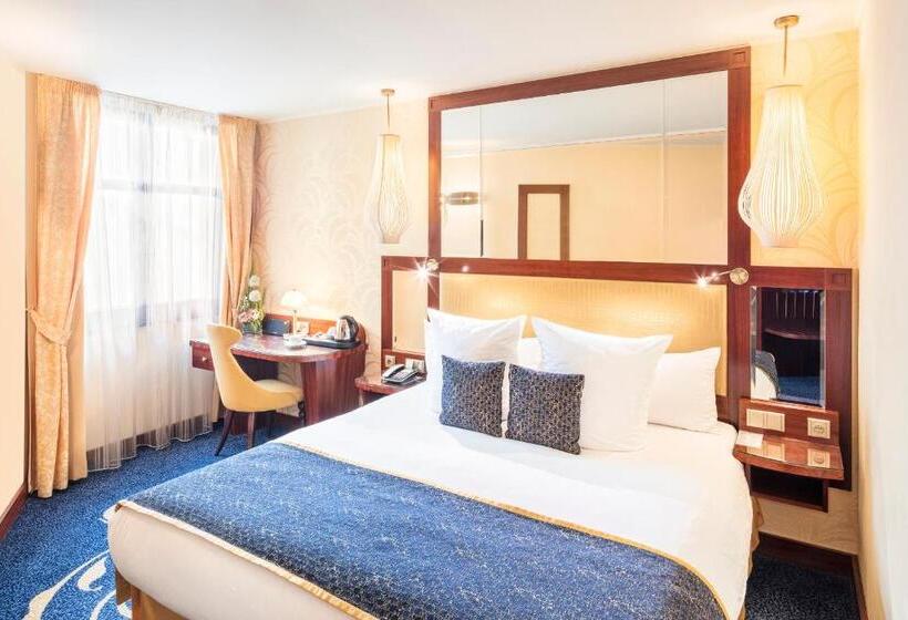 Quarto Superior, Occidental Praha Wilson