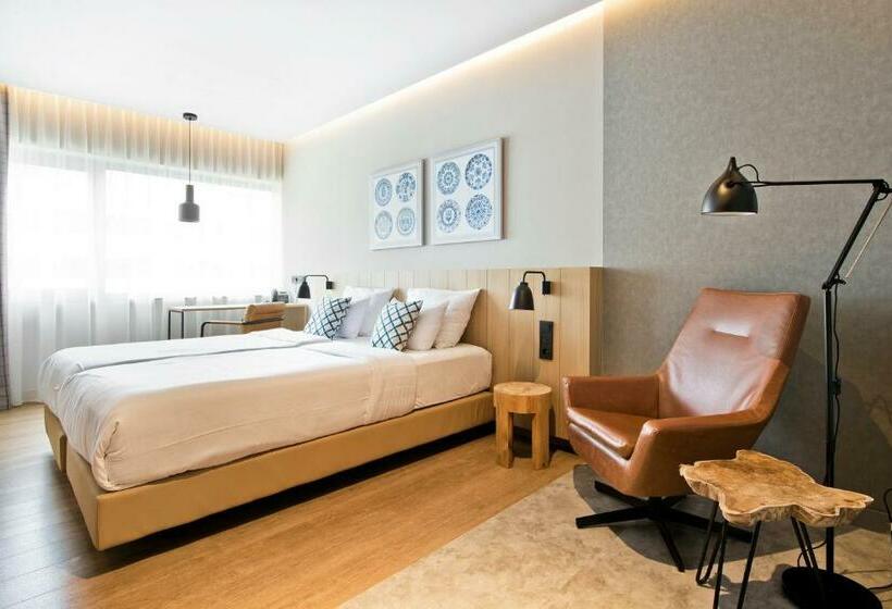 标准间, Urban Lodge