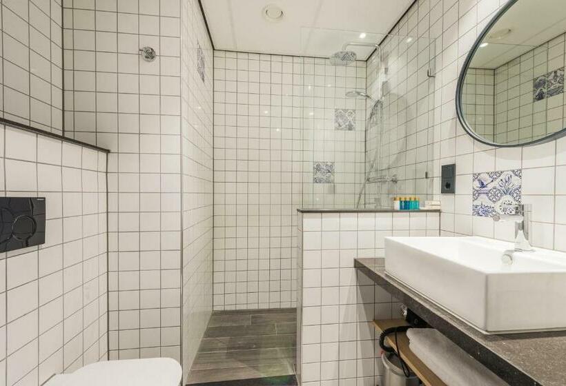 Quarto Triplo Estandar, Urban Lodge