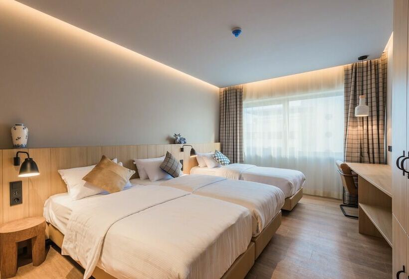 Quarto Triplo Estandar, Urban Lodge