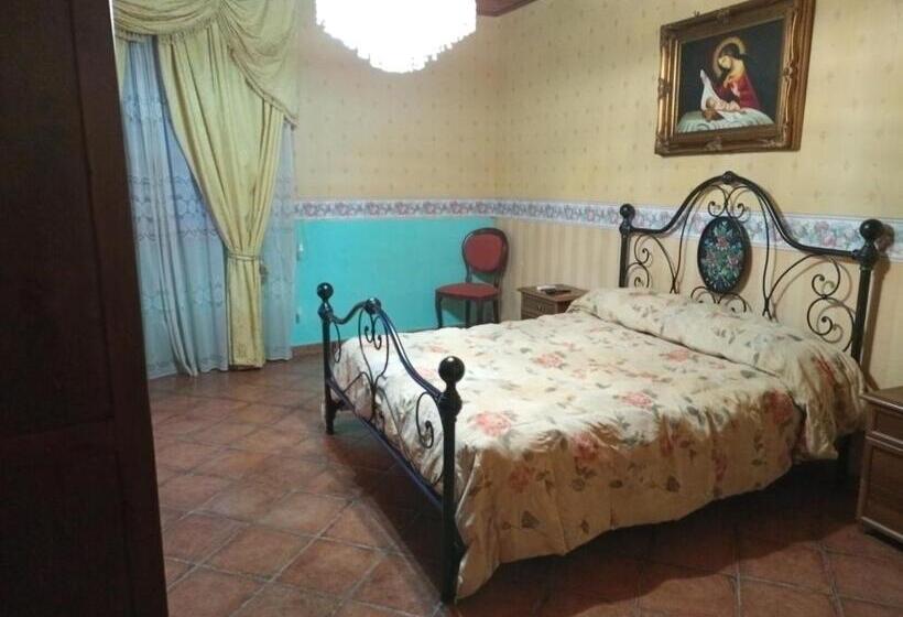 Номер Economy, Baron Sroom