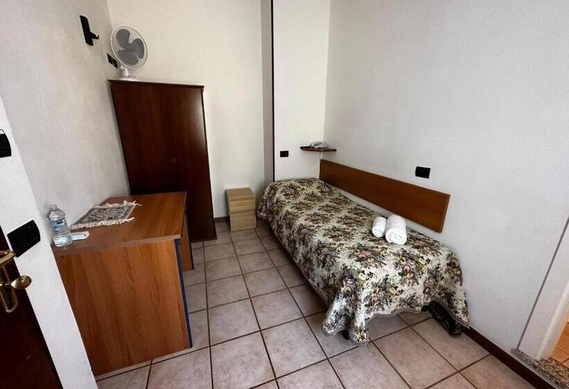 اتاق عادی یک تخته, Be Me Hotel Helvetia