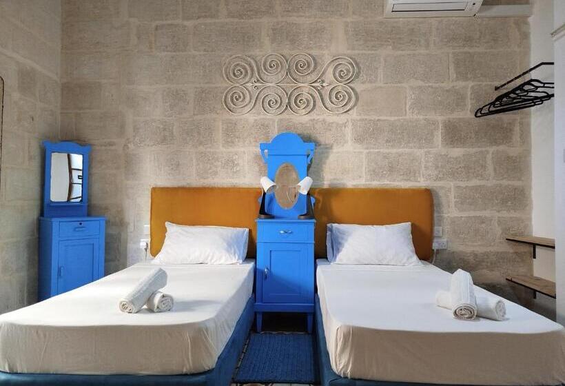اتاق استاندارد با بالکن, Limestone Sun Suites