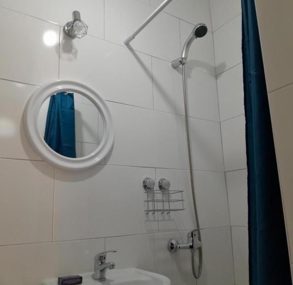 اتاق استاندارد با چشم‌انداز شهر, Limestone Sun Suites
