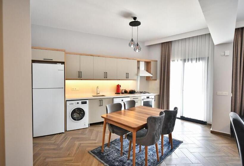Apartamento 2 Dormitórios, Red Moon Suites