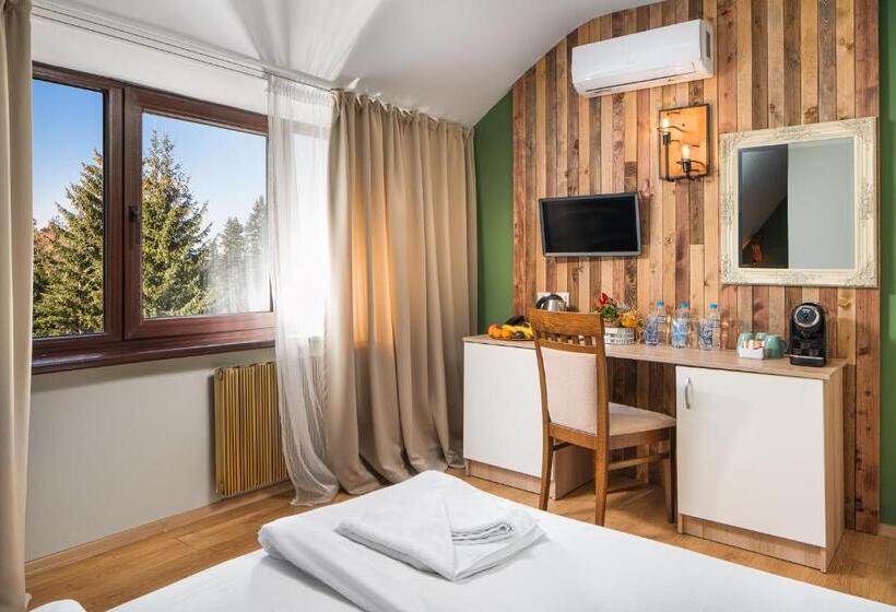 Номер Стандарт Трехместный, Moura Mountain & Villas Spa