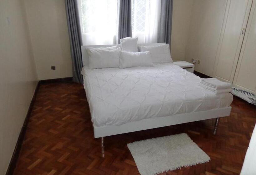 اتاق خانوادگی, Amani Guest House