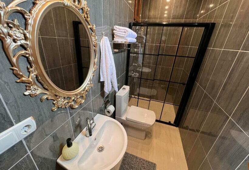 Апартаменты 1 Спальня Вид на Сад, Shen Home Life