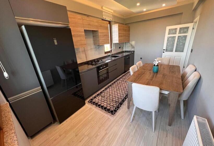 Апартаменты 1 Спальня Вид на Море, Shen Home Life