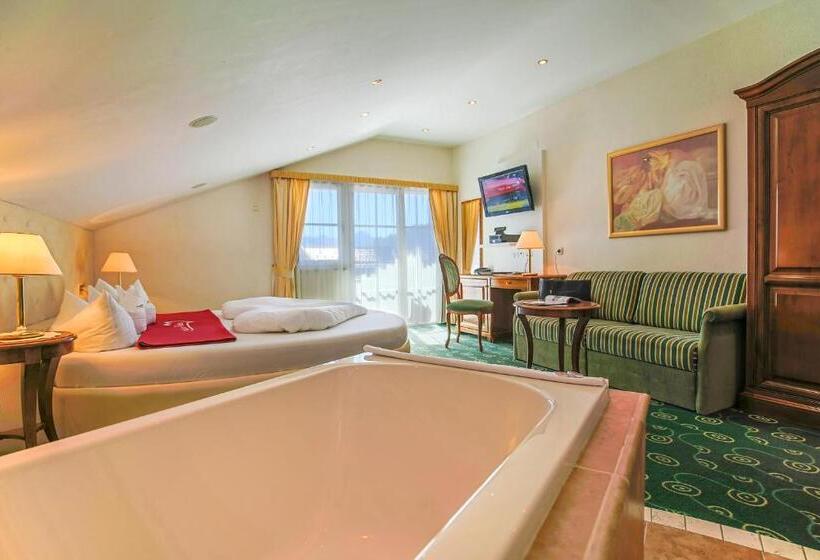 Полулюкс с Балконом, .. Mein Romantisches Hotel Toalstock