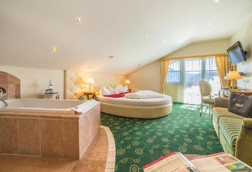 Полулюкс с Балконом, .. Mein Romantisches Hotel Toalstock