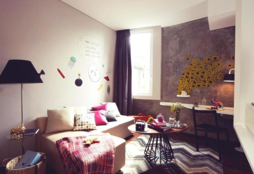 Студия Стандарт, Artotel Thamrin Jakarta