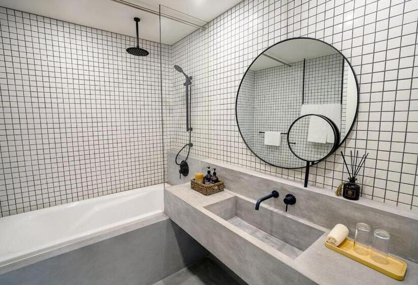 Студио Стандарт с Балконом, Base Pusan Serviced Apartment  Shanghai New International Expo Centre