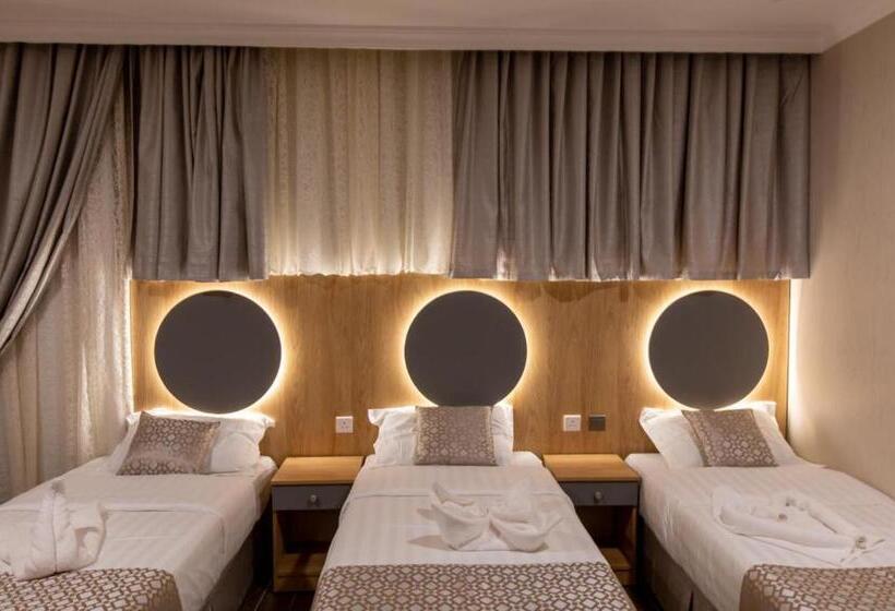 Apartamento 2 Dormitórios, بيوتات الحور