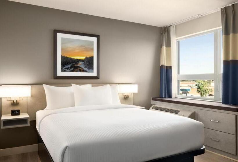 身障者適用クイーンサイズベッドルーム, Microtel Inn & Suites By Wyndham Boisbriand