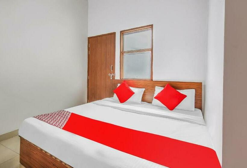 Трехместный Номер Классика, Flagship Dimond Hotel 2