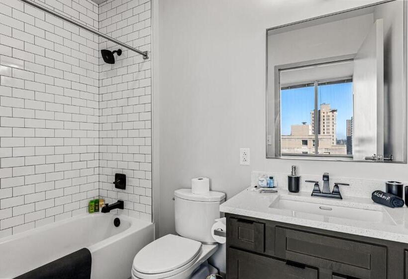 Апартаменты Пентхаус 1 Спальня, 175 Lex   Walkable Downtown Lexington & Rupp Arena   Full Condos