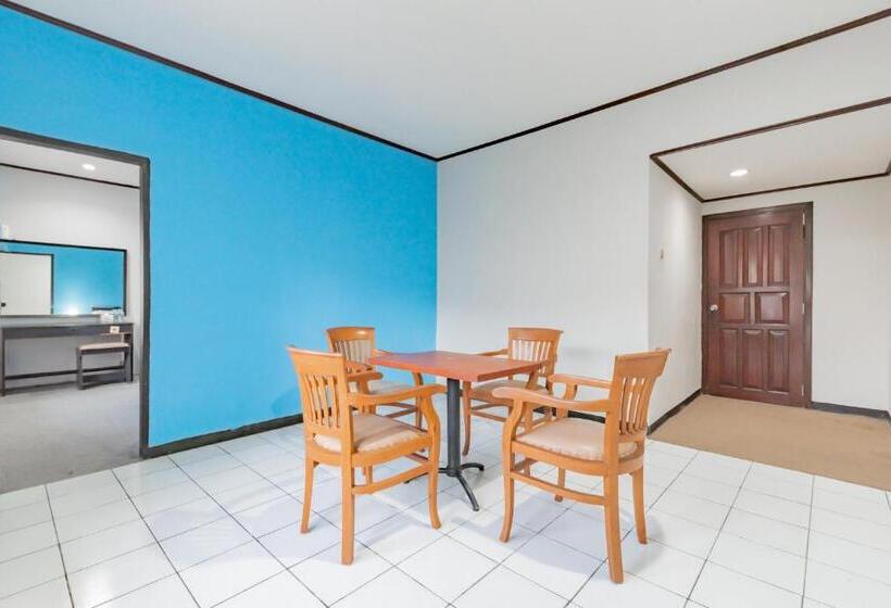 Семейный Номер, Reddoorz Near Plaza Balikpapan